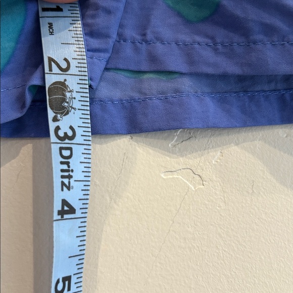 Patagonia Women’s Barely Baggies Shorts - Picture 6 of 11